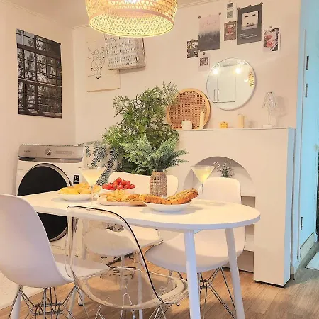 Appartement 6 Minutes On Foot From Shinchon Station